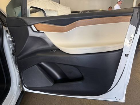 Used 2020 Tesla Model X Performance AWD/4WD image 19
