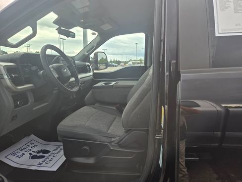 Used 2023 Ford F250 XL w/ STX Appearance Package AWD/4WD image 7