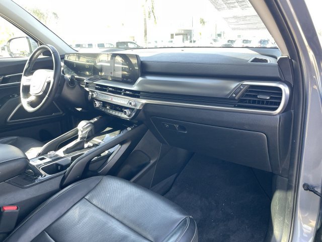 Used 2024 Kia Telluride S w/ S Sunroof Package FWD image 30