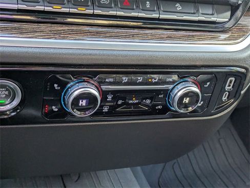 Used 2022 GMC Sierra 1500 Elevation image 24