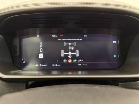 Used 2019 Land Rover Discovery HSE Luxury AWD/4WD image 17