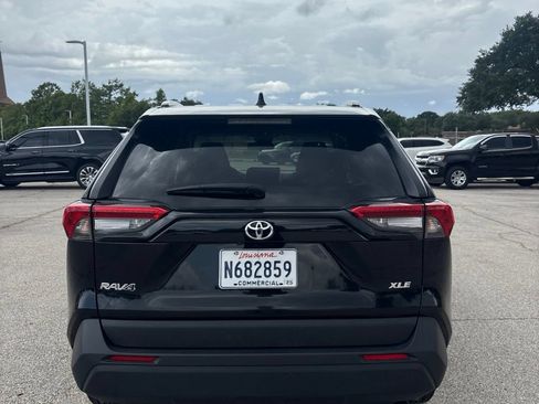 Used 2025 Toyota RAV4 XLE FWD image 7
