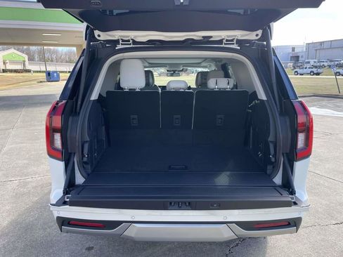 New 2026 Ford Expedition Platinum w/ Platinum Ultimate Package image 6