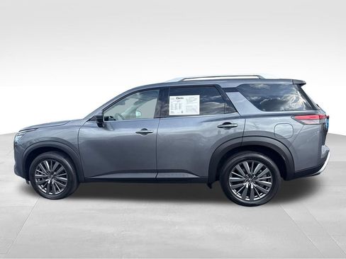 Used 2024 Nissan Pathfinder SL w/ SL Premium Package AWD/4WD image 2