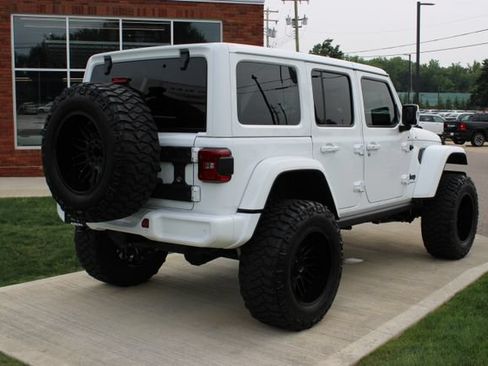 Used 2023 Jeep Wrangler Unlimited Sahara AWD/4WD image 38