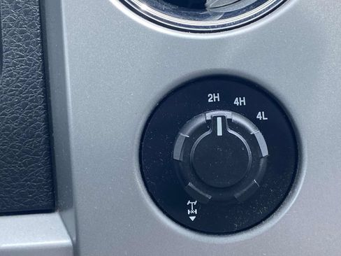 Used 2011 Ford F150 Lariat w/ Lariat Chrome Pkg AWD/4WD image 62