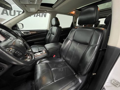 Used 2019 Nissan Pathfinder Platinum w/ Cargo Package image 14