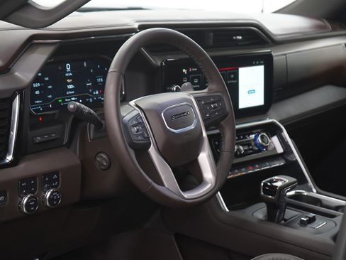 Used 2025 GMC Sierra 1500 Denali w/ Denali Reserve Package AWD/4WD image 29
