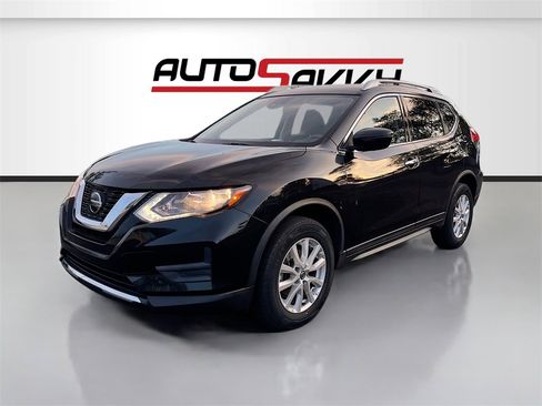 Used 2020 Nissan Rogue SV image 3