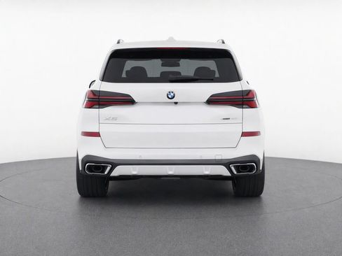 Used 2024 BMW X5 xDrive40i w/ M Sport Package AWD/4WD image 31