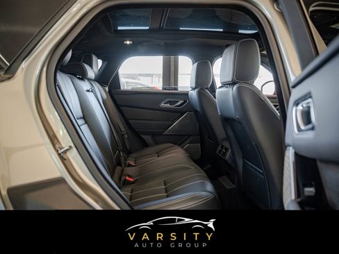 Used 2022 Land Rover Range Rover Velar R-Dynamic S image 17