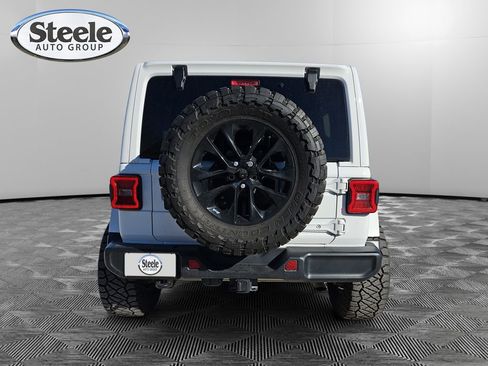 Used 2021 Jeep Wrangler Unlimited Sahara w/ Cold Weather Group image 4
