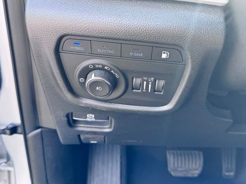 Used 2023 Jeep Grand Cherokee 4WD 4xe image 25