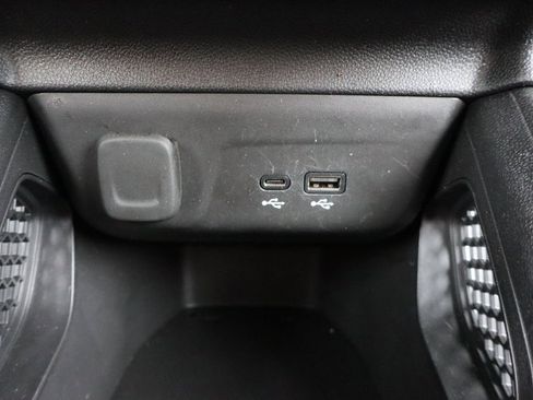 Used 2024 Chevrolet TrailBlazer LT image 16