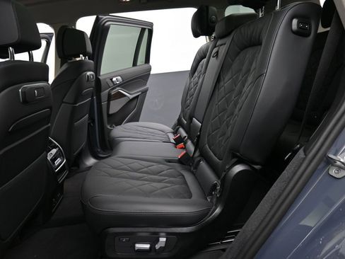 Used 2026 BMW X7 xDrive40i AWD/4WD image 15