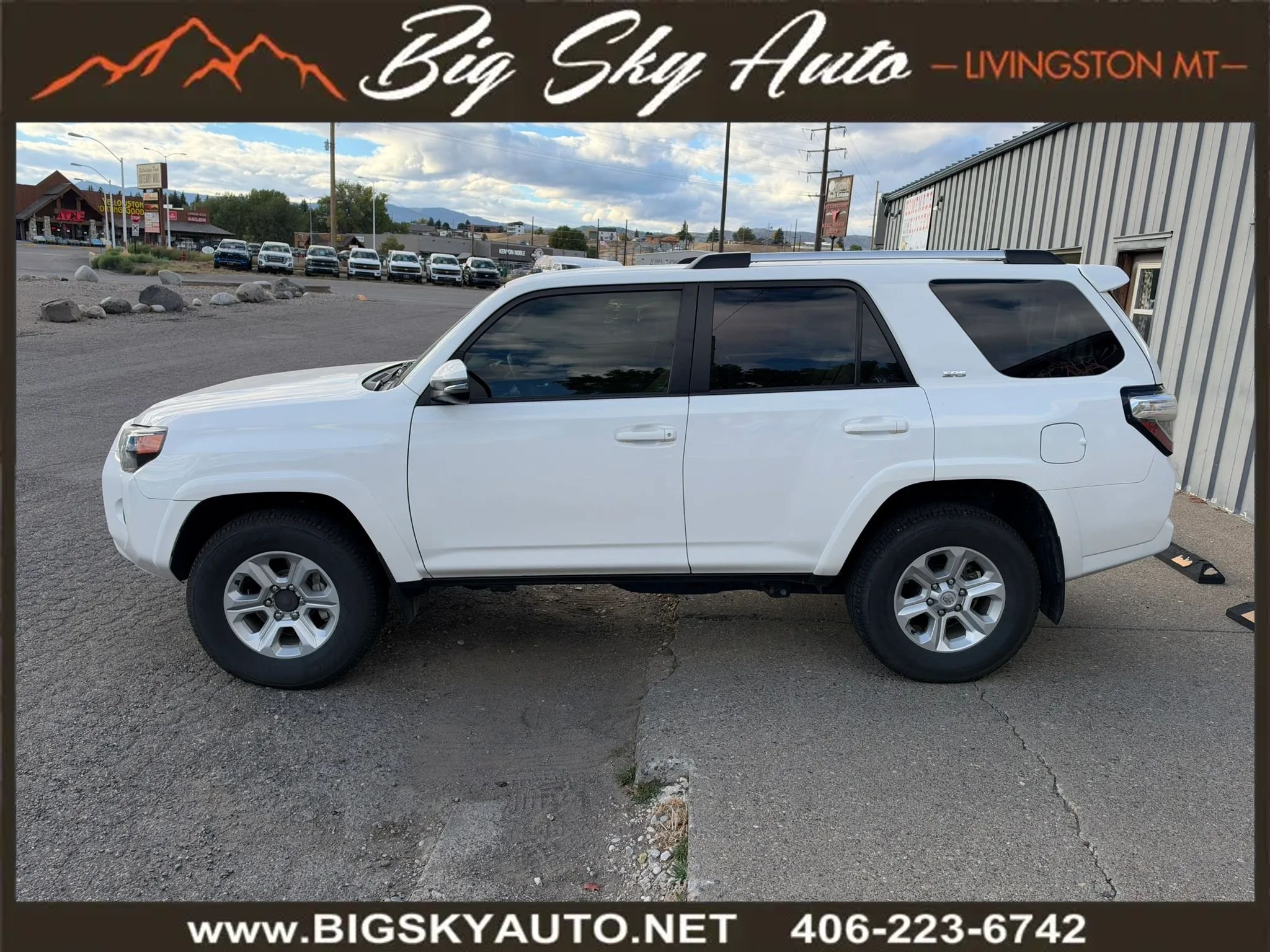 Used 2023 Toyota 4Runner SR5 Premium AWD/4WD image 4
