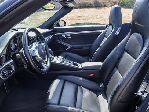 Used 2015 Porsche 911 Carrera 4S AWD/4WD image 18