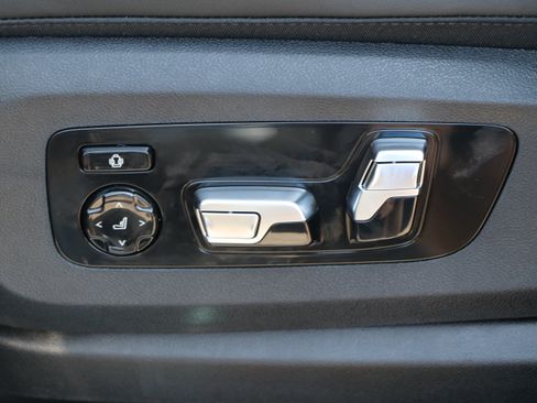 Used 2026 BMW X5 M60i AWD/4WD image 28