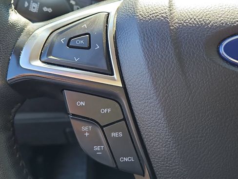 Used 2024 Ford Edge SEL AWD/4WD image 25