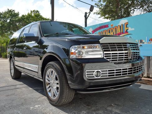 Used 2009 Lincoln Navigator L 2WD image 35