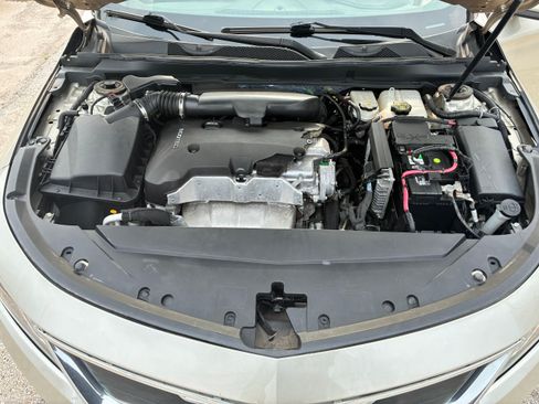 Used 2015 Chevrolet Impala LT FWD image 14