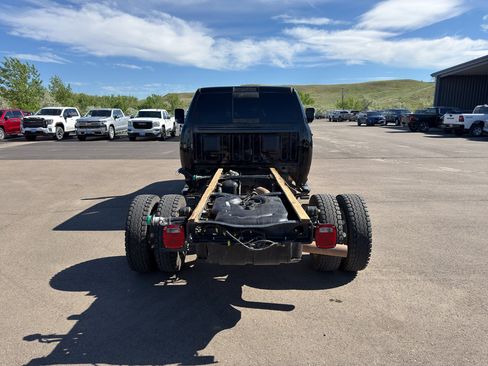 Used 2022 RAM 5500 Laramie AWD/4WD image 7