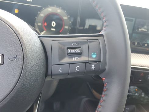 New 2025 Nissan Kicks SR AWD/4WD image 16