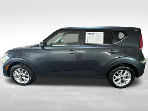 Used 2025 Kia Soul LX w/ LX Technology Package FWD image 8