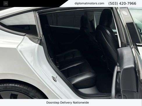 Used 2022 Tesla Model 3 Performance image 21