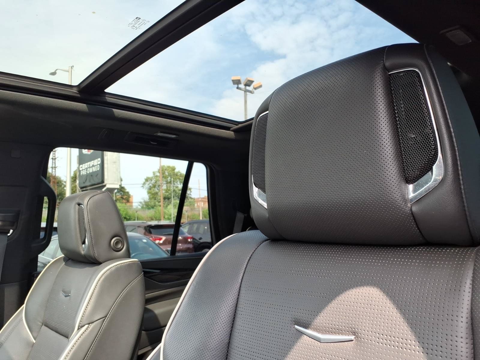 Used 2022 Cadillac Escalade Sport w/ Touring Package AWD/4WD image 22