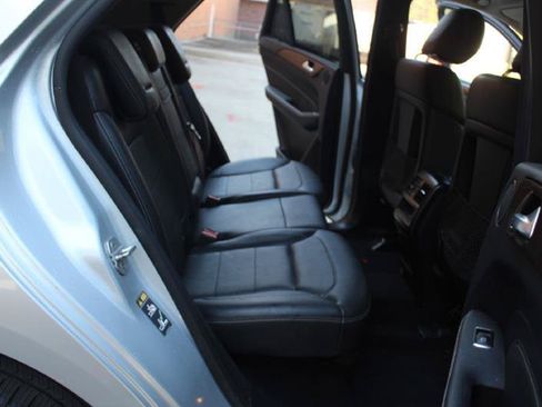 Used 2013 Mercedes-Benz ML 350 4MATIC image 8