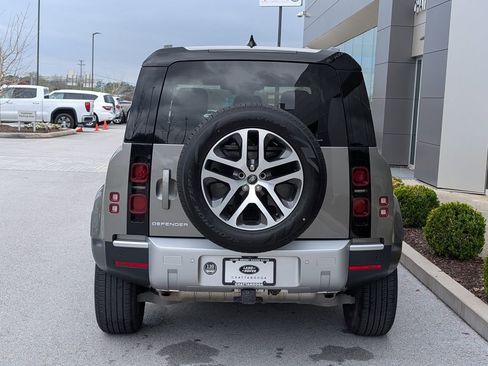 Used 2025 Land Rover Defender 110 S image 6