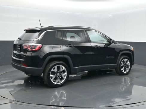 Used 2018 Jeep Compass Limited w/ Navigation Group AWD/4WD image 22