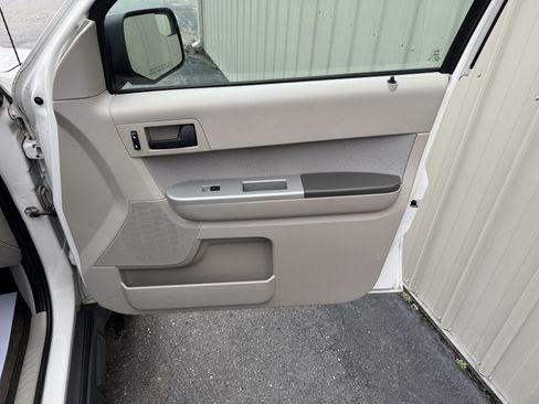 Used 2012 Ford Escape XLT AWD/4WD image 23