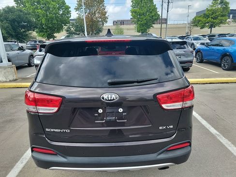 Used 2018 Kia Sorento EX w/ EX Advanced Touring Package image 6