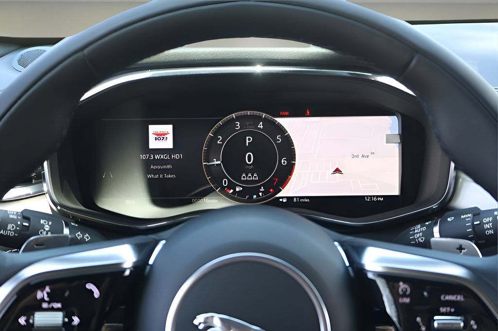 New 2026 Jaguar F-PACE R-Dynamic S AWD/4WD image 22