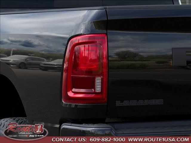 New 2026 RAM 3500 Laramie AWD/4WD image 10