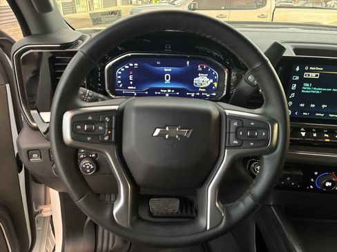 Used 2025 Chevrolet Silverado 3500 LTZ image 10