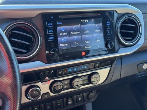 Used 2017 Toyota Tacoma Limited image 30