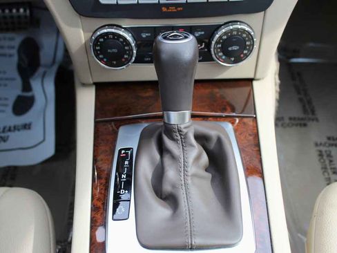 Used 2014 Mercedes-Benz C 250 Sedan image 22