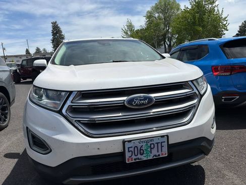 Used 2018 Ford Edge Titanium w/ Ford Safe & Smart Package AWD/4WD image 2