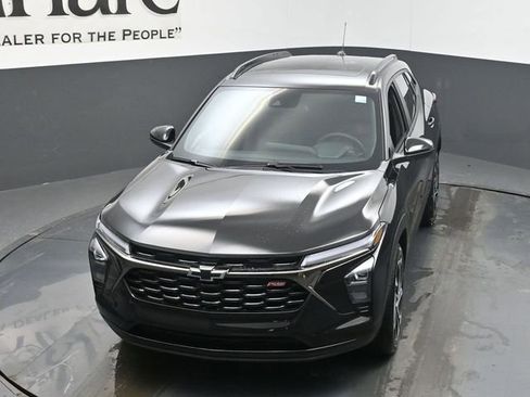 New 2026 Chevrolet Trax RS w/ Sunroof Package image 24