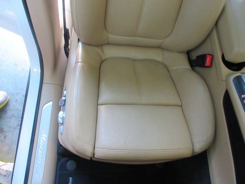 Used 2017 Porsche Macan S AWD/4WD image 27