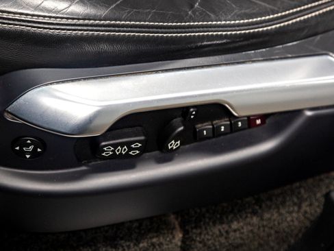 Used 2011 Land Rover Range Rover Autobiography image 19