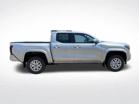 New 2026 Toyota Tacoma SR5 AWD/4WD image 2