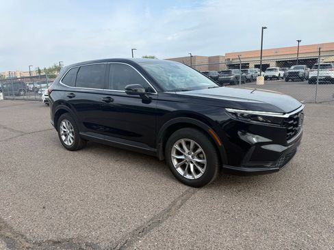 Used 2023 Honda CR-V EX image 3