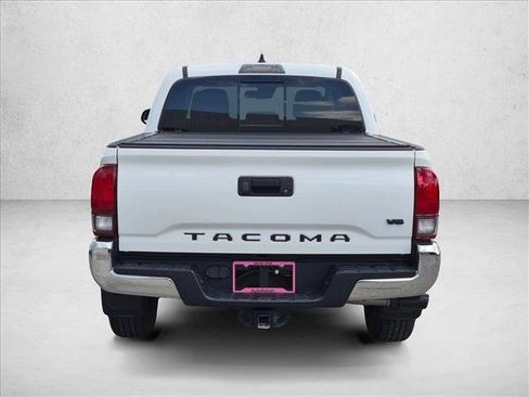 Used 2020 Toyota Tacoma SR5 RWD image 6