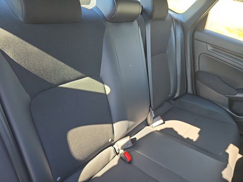 Used 2023 Honda Civic Sport image 12