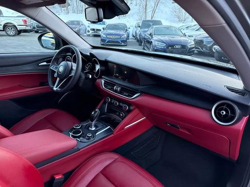 Used 2019 Alfa Romeo Stelvio AWD w/ Nero Edizione image 36