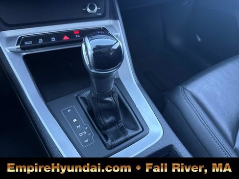 Used 2025 Audi Q3 2.0T Premium image 27